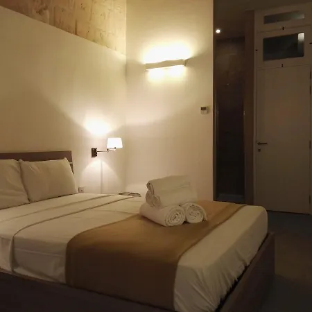 Vallettastay Zoe 1 *